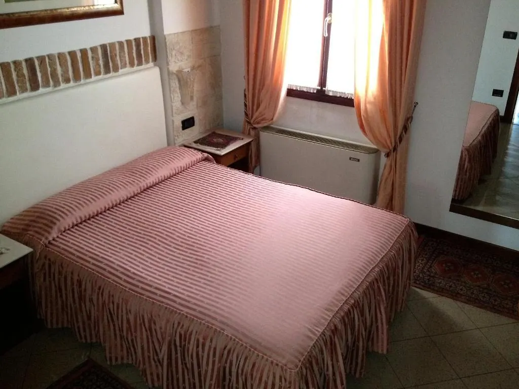 Ca'Nova Alloggi Guest House Campalto 2*,  Italy
